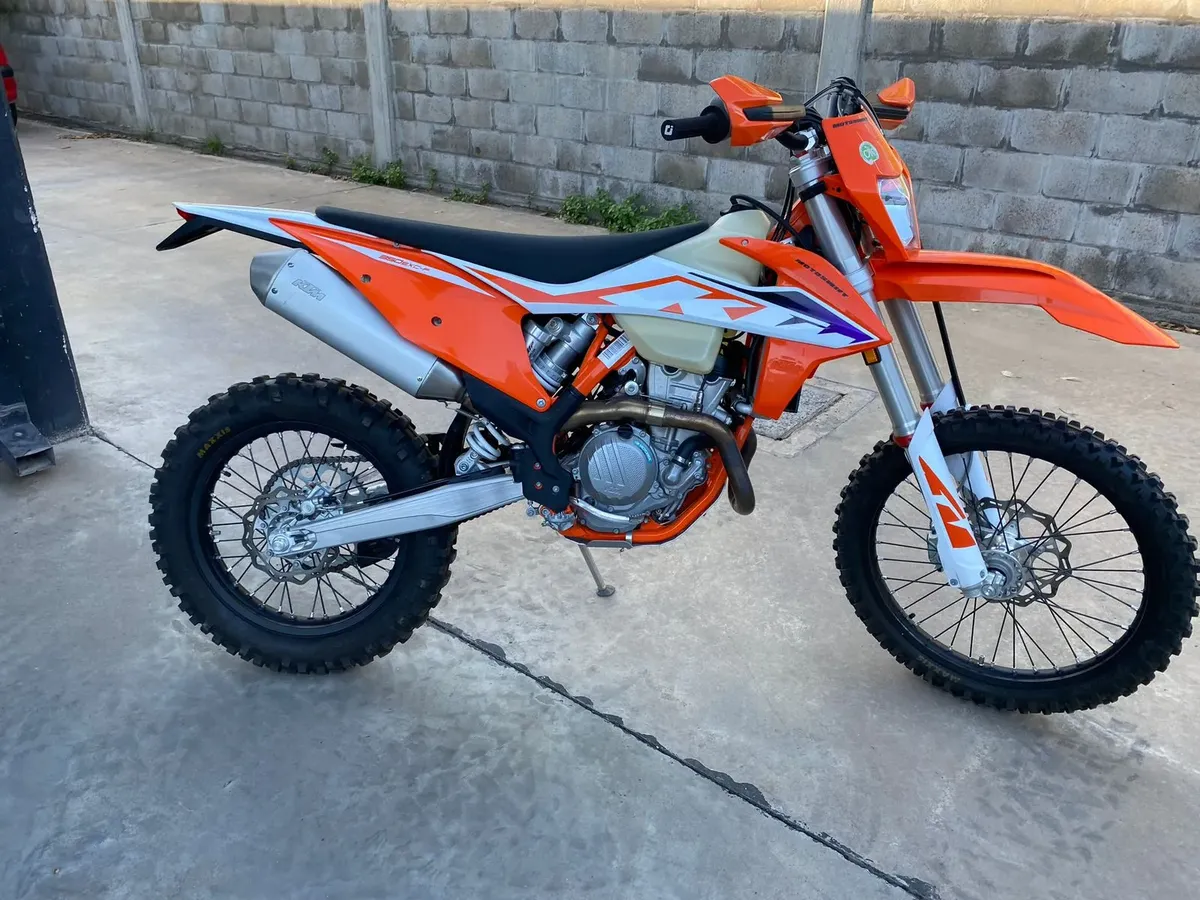 KTM Enduro 350 motocicleta de enduro