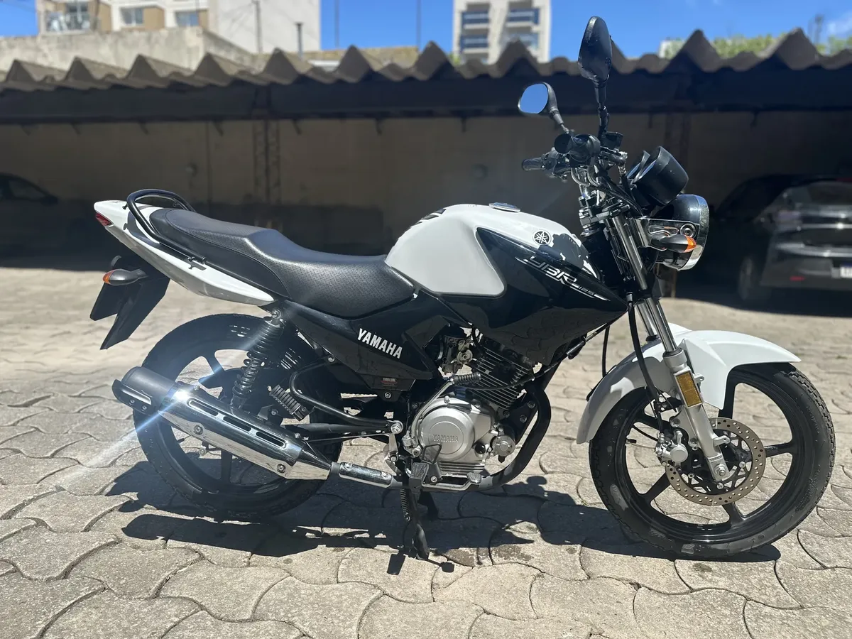 Yamaha YBR 125 motocicleta